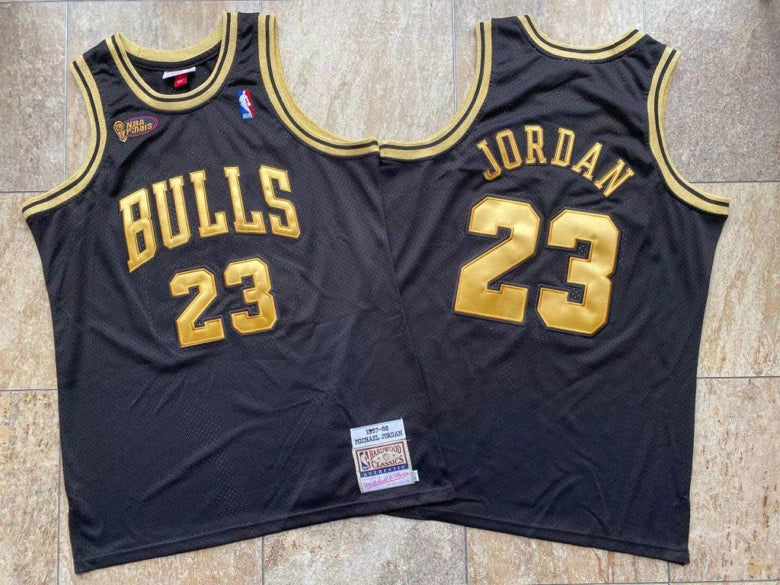 Regata Chicago Bulls Mitchell & Ness Black/Gold 97/98 Jordan - Rei da Pelada