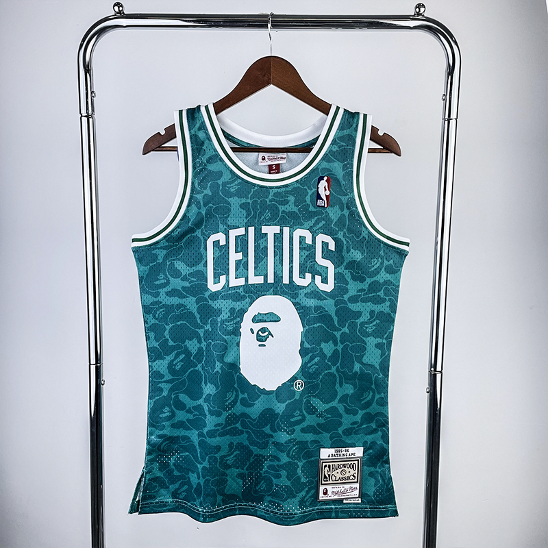 Regata Mitchell & Ness x BAPE - Boston Celtics - Rei da Pelada