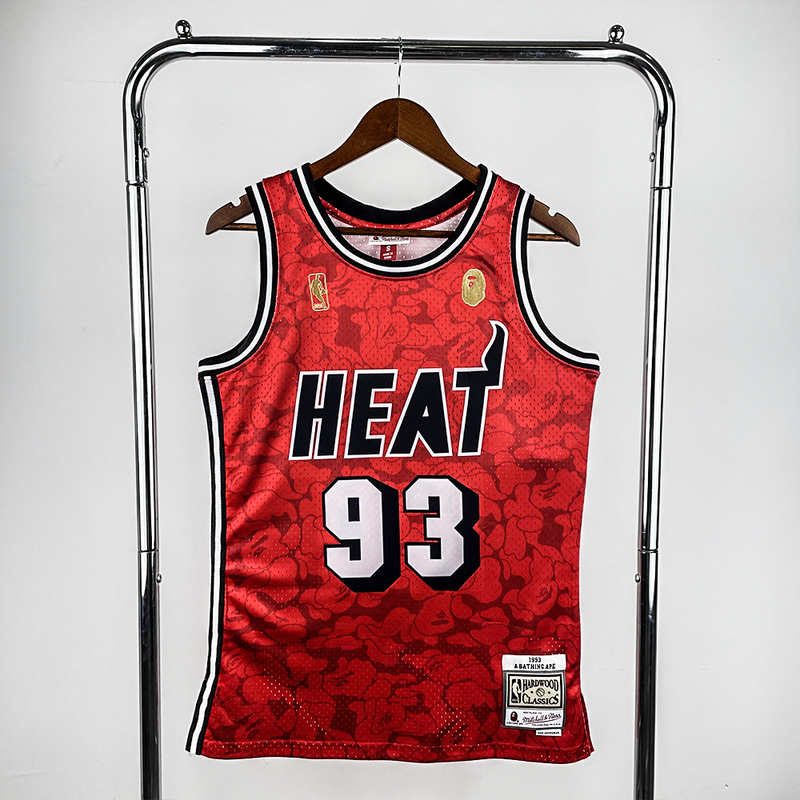 Regata Mitchell & Ness x BAPE - Miami Heat - Rei da Pelada