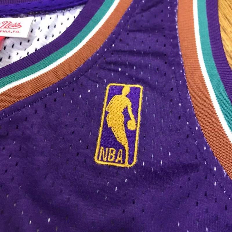 Regata Utah Jazz Mitchell & Ness Away 96/97 - Rei da Pelada