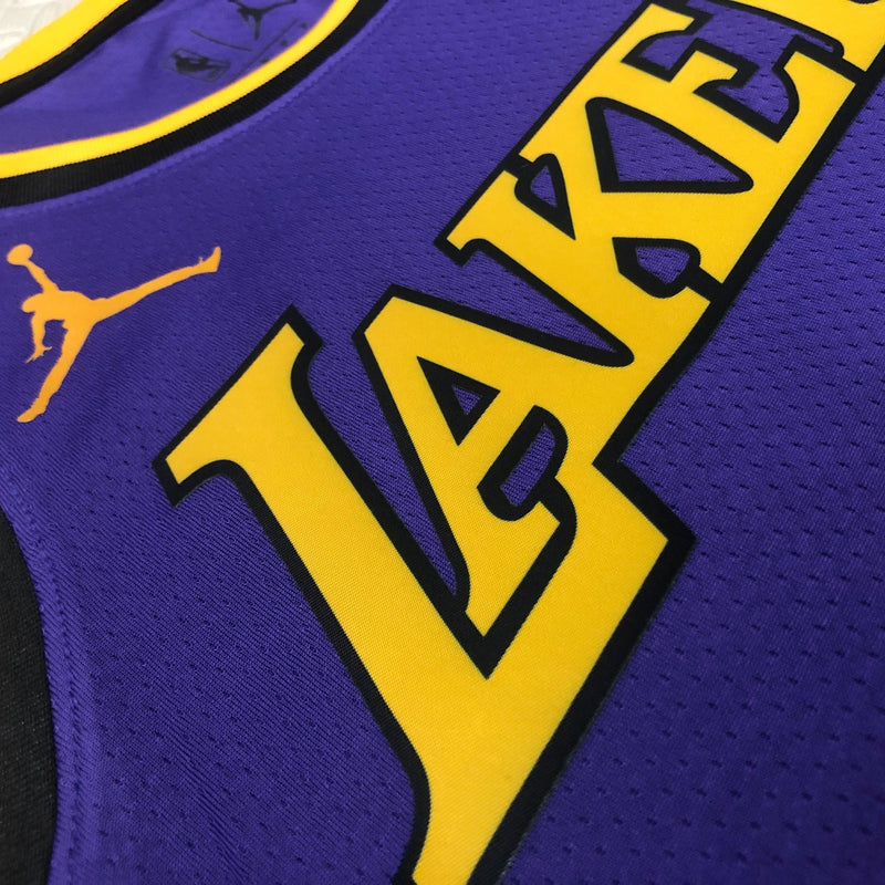 Regata Jordan - Los Angeles Lakers Statement Edition 2022/2023 - Swingman - Rei da Pelada