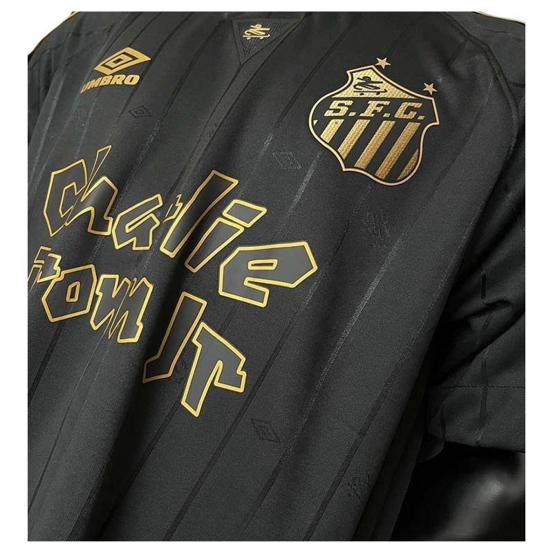 Camisa do Santos FC x Charlie Brown Jr 2024/25 - Feminina Edição Limitada + Chaveiro de Brinde