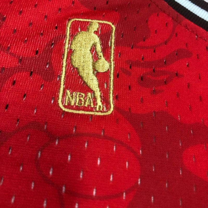 Regata Mitchell & Ness x BAPE - Miami Heat - Rei da Pelada