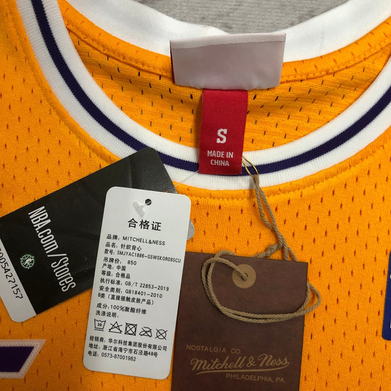 Regata Mitchell & Ness Los Angeles Lakers 1984-1985 Amarela - Rei da Pelada