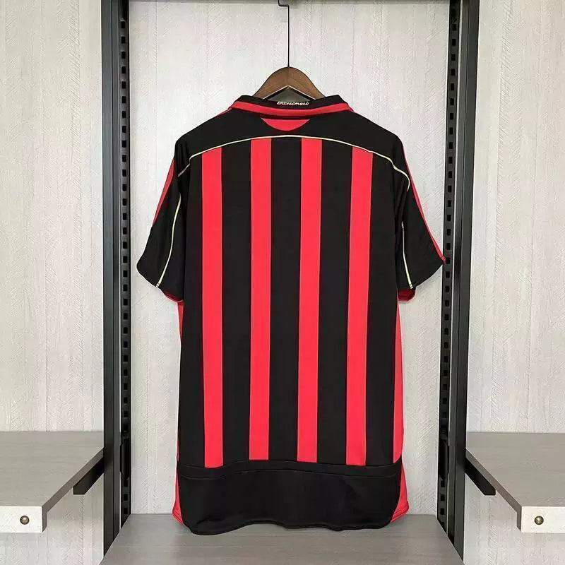 Camisa Retro AC Milan Home 2006/07 - Torcedor Masculina - Vermelho e Preto